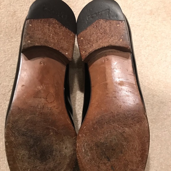 Men’s Salvatore Ferragamo Black Leather Loafers - Picture 3 of 6